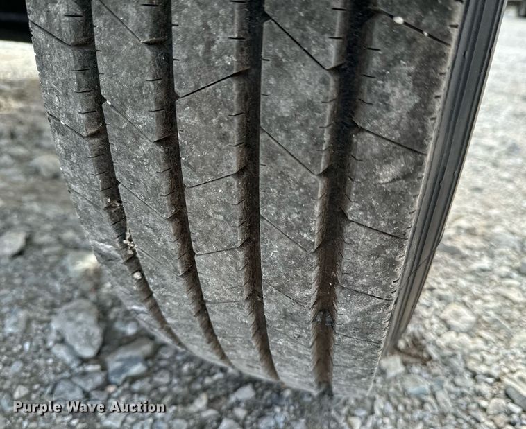 image for item OJ9477 2013 Altec CFD1217 wood chipper