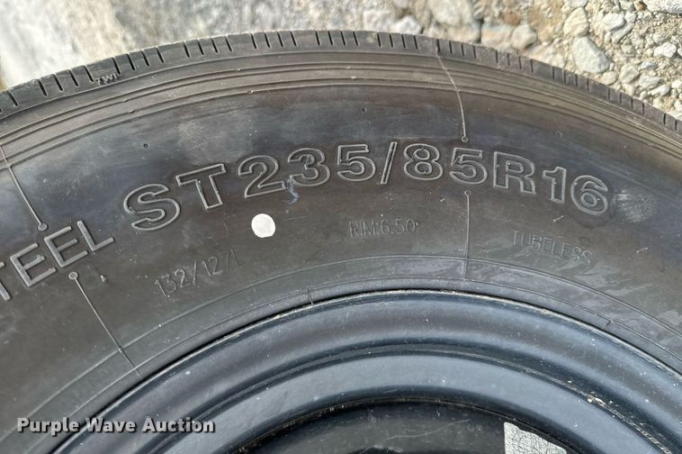 image for item OJ9477 2013 Altec CFD1217 wood chipper