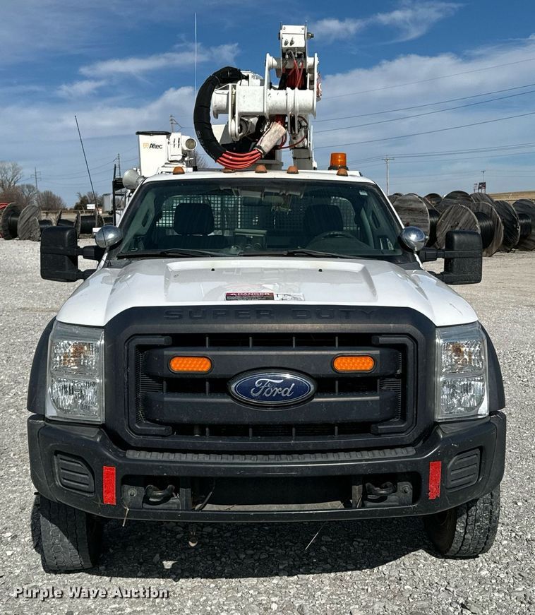 image for item OJ9481 2016 Ford F550 Super Duty     bucket truck