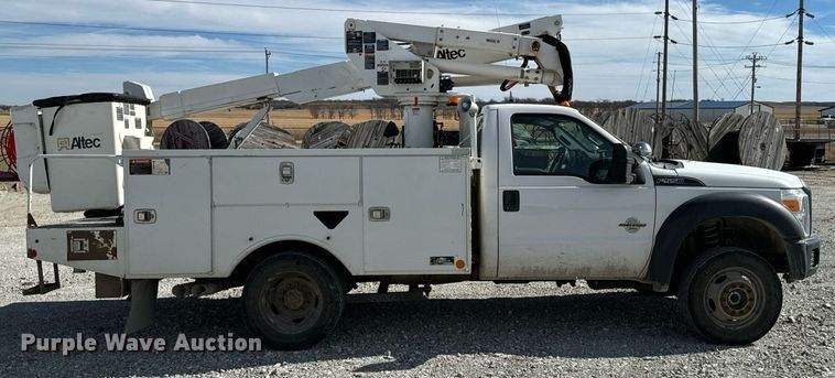 image for item OJ9481 2016 Ford F550 Super Duty     bucket truck