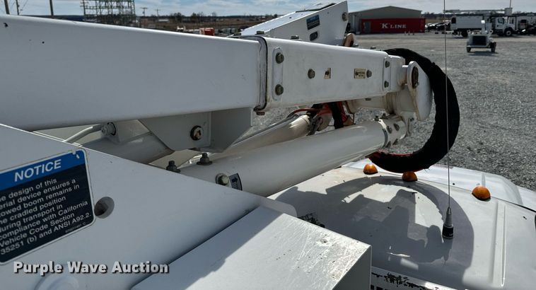 image for item OJ9481 2016 Ford F550 Super Duty     bucket truck
