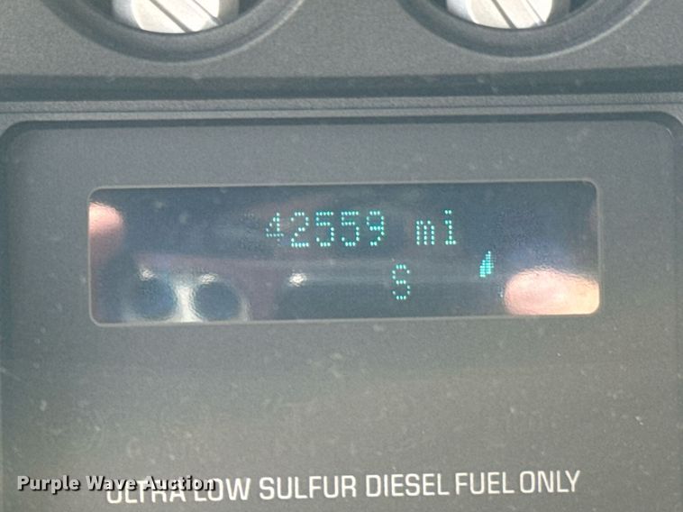 image for item OJ9481 2016 Ford F550 Super Duty     bucket truck