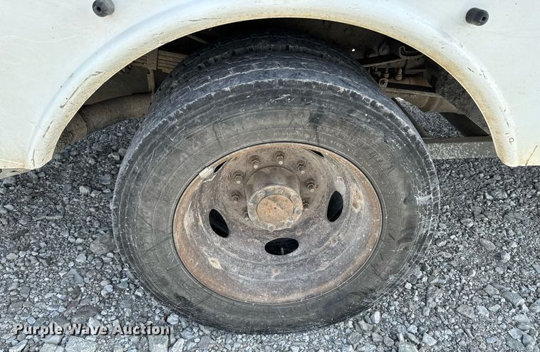 image for item OJ9481 2016 Ford F550 Super Duty     bucket truck