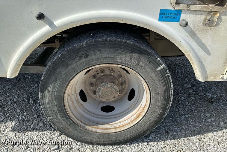 image for item OJ9481 2016 Ford F550 Super Duty     bucket truck