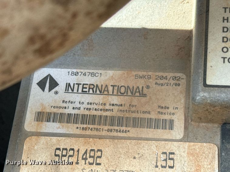 image for item OJ9482 2001 International   4700 bucket truck