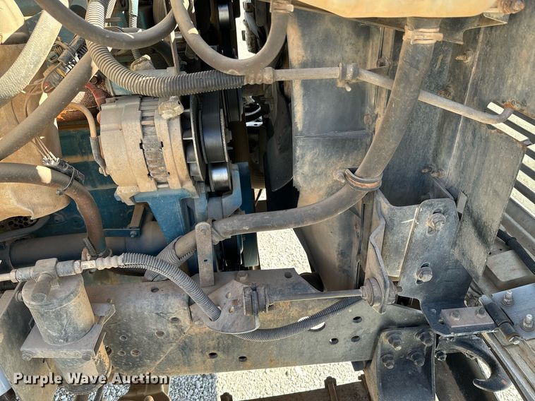 image for item OJ9482 2001 International   4700 bucket truck