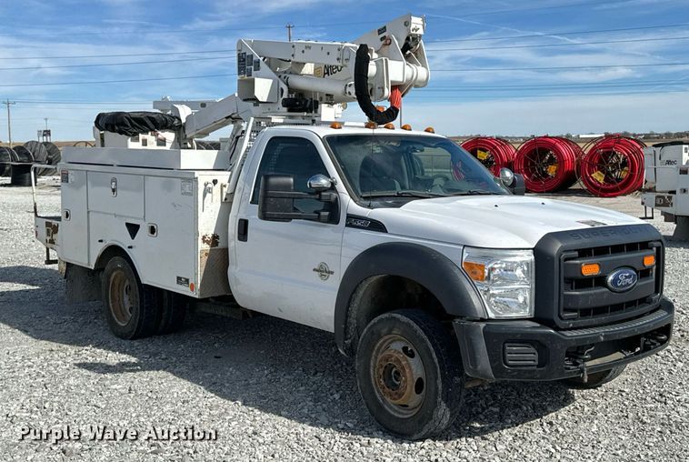 image for item OJ9485 2016 Ford   F550 Super Duty   bucket truck