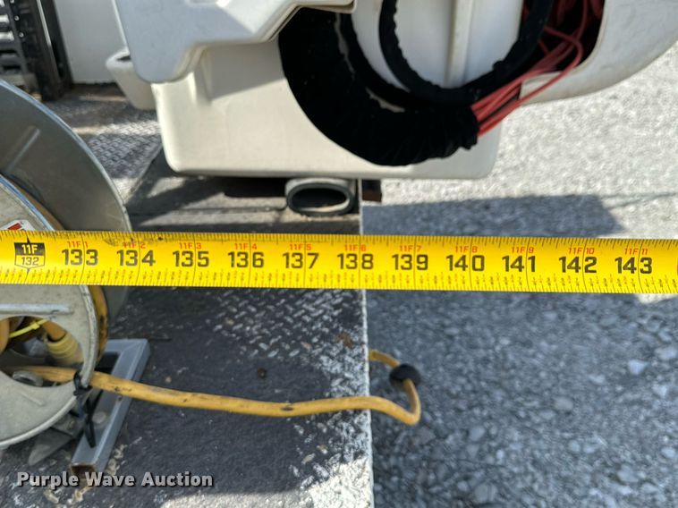 image for item OJ9485 2016 Ford   F550 Super Duty   bucket truck