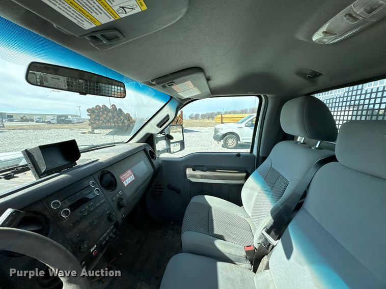 image for item OJ9485 2016 Ford   F550 Super Duty   bucket truck