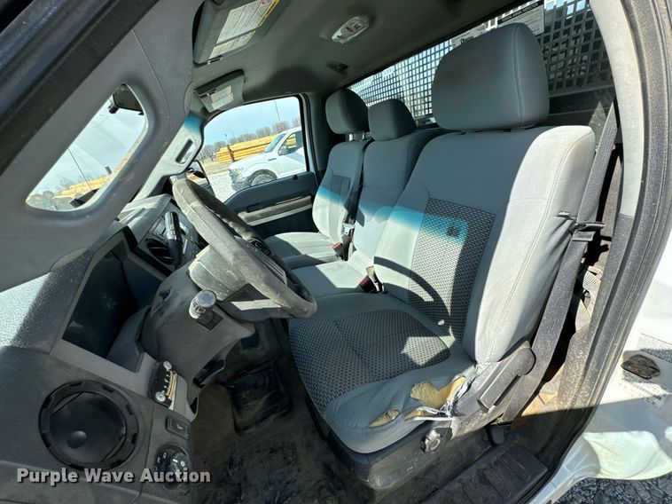 image for item OJ9485 2016 Ford   F550 Super Duty   bucket truck