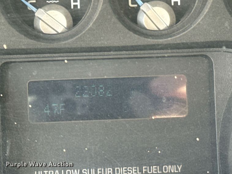 image for item OJ9485 2016 Ford   F550 Super Duty   bucket truck