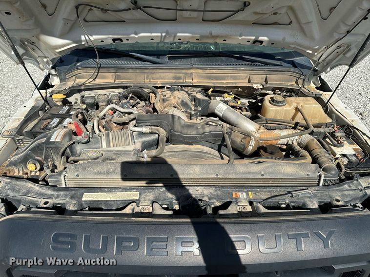 image for item OJ9485 2016 Ford   F550 Super Duty   bucket truck