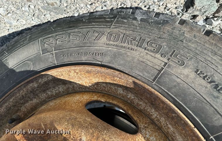 image for item OJ9485 2016 Ford   F550 Super Duty   bucket truck