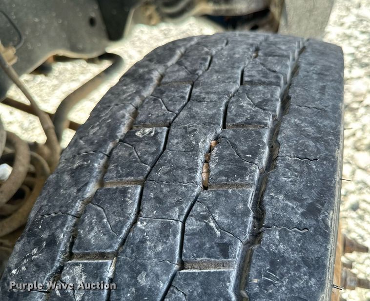 image for item OJ9485 2016 Ford   F550 Super Duty   bucket truck