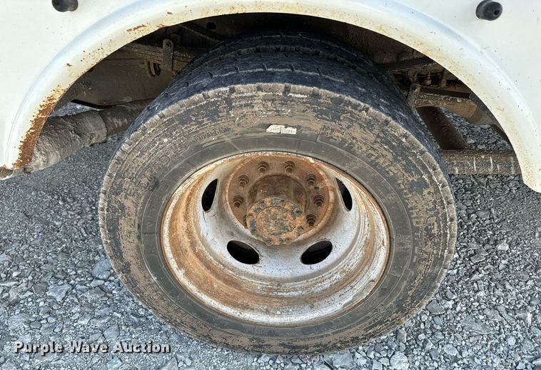 image for item OJ9485 2016 Ford   F550 Super Duty   bucket truck