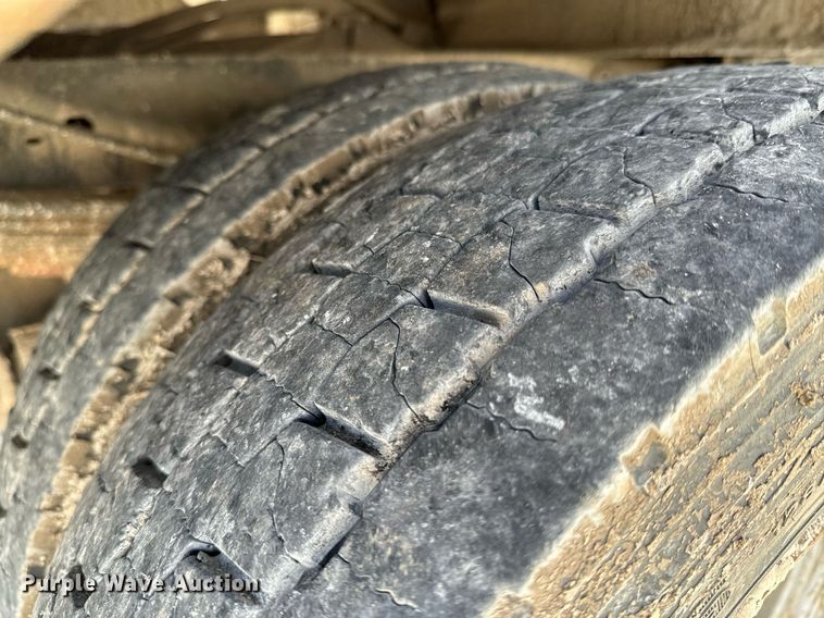 image for item OJ9485 2016 Ford   F550 Super Duty   bucket truck