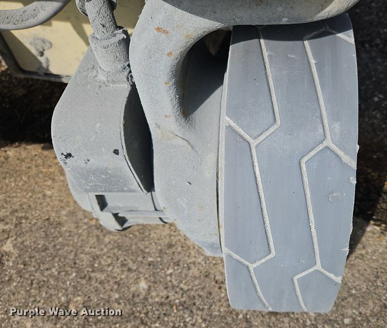 image for item OJ9727 2007 JLG 1930ES scissor lift