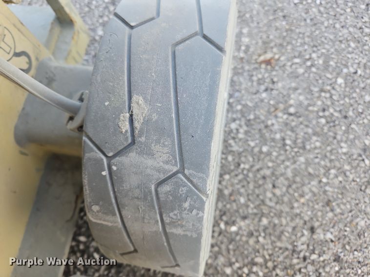 image for item OJ9727 2007 JLG 1930ES scissor lift