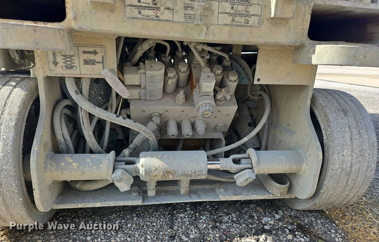 image for item OJ9728 2001 JLG 1932E2 scissor lift