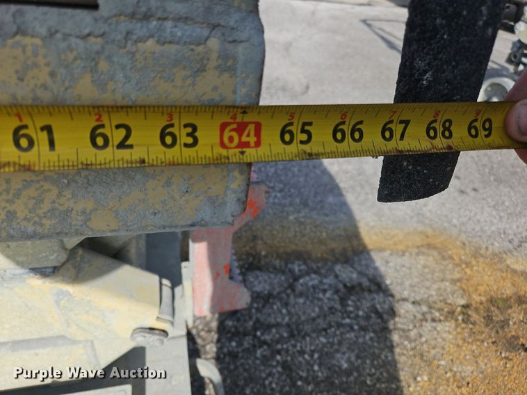 image for item OJ9728 2001 JLG 1932E2 scissor lift