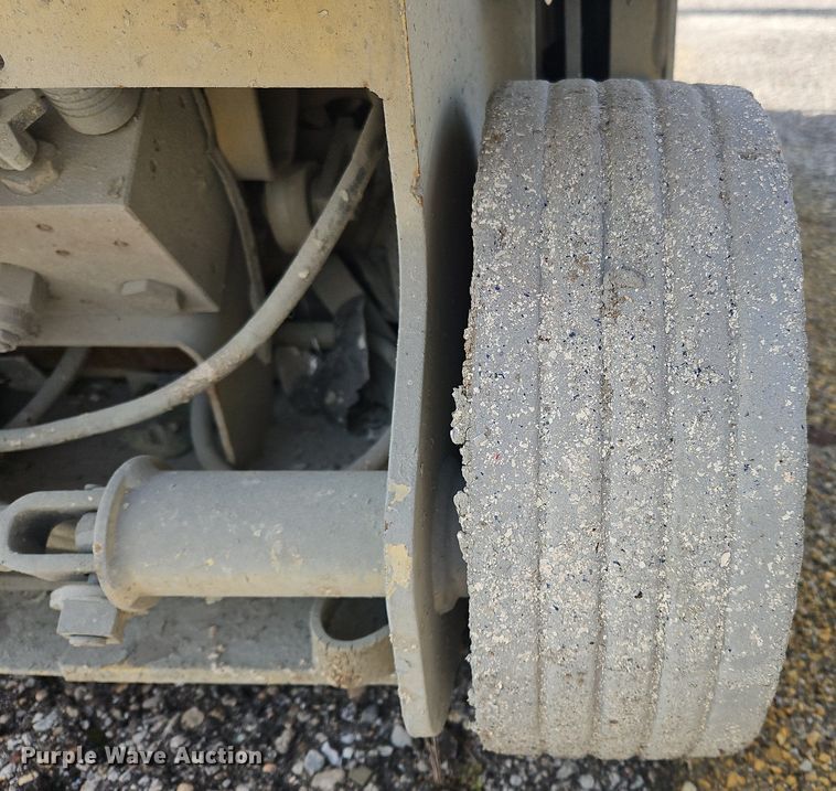 image for item OJ9728 2001 JLG 1932E2 scissor lift