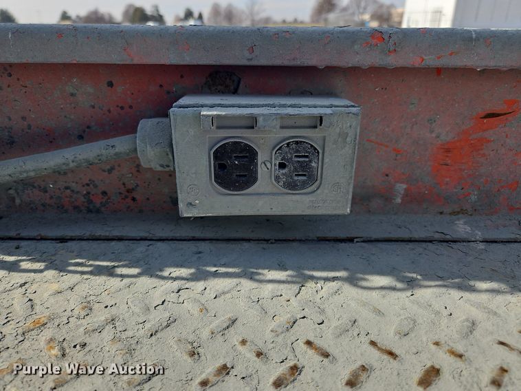 image for item OJ9729 2000 JLG 1932E2 scissor lift