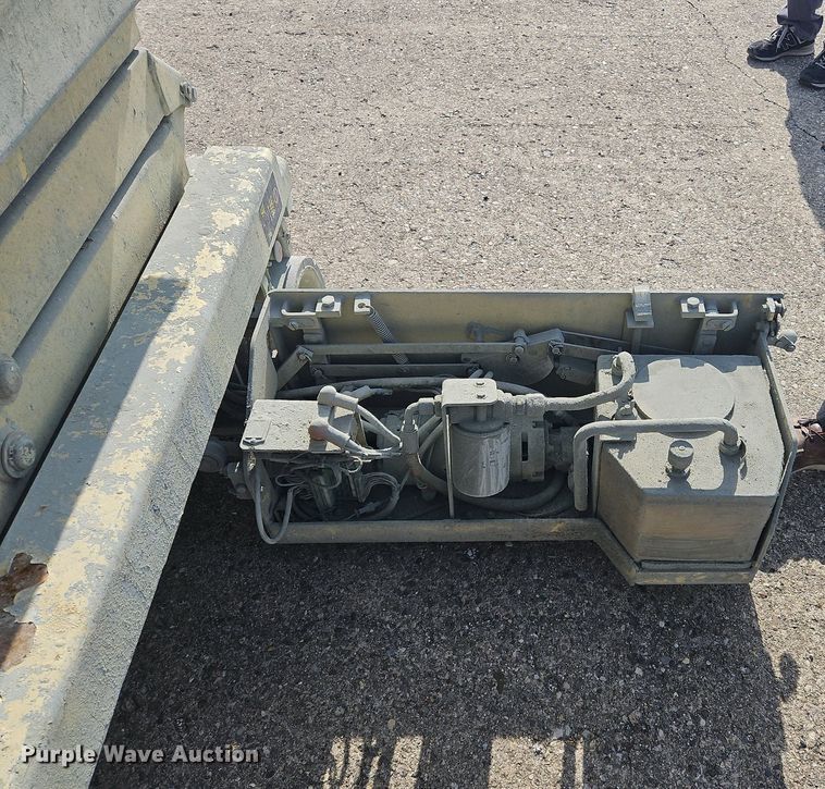 image for item OJ9729 2000 JLG 1932E2 scissor lift