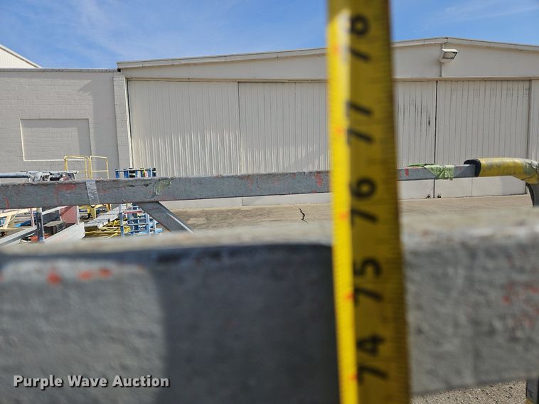 image for item OJ9729 2000 JLG 1932E2 scissor lift