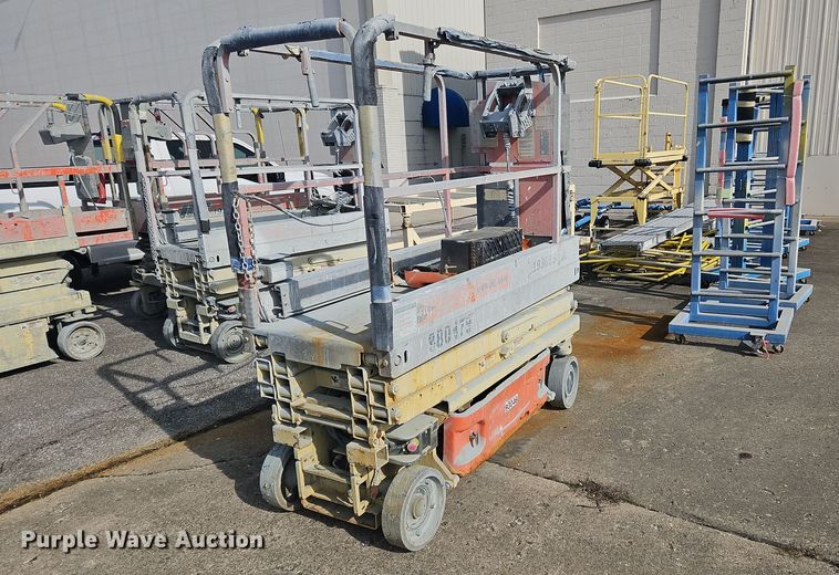 image for item OJ9730 2007 JLG 1930ES scissor lift
