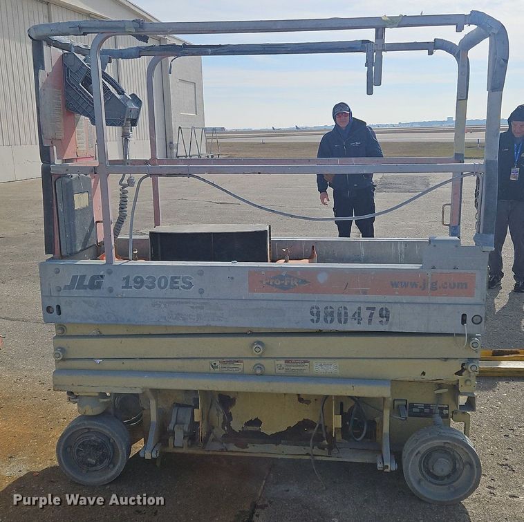 image for item OJ9730 2007 JLG 1930ES scissor lift