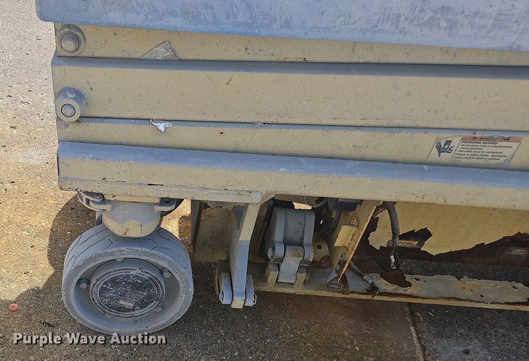 image for item OJ9730 2007 JLG 1930ES scissor lift