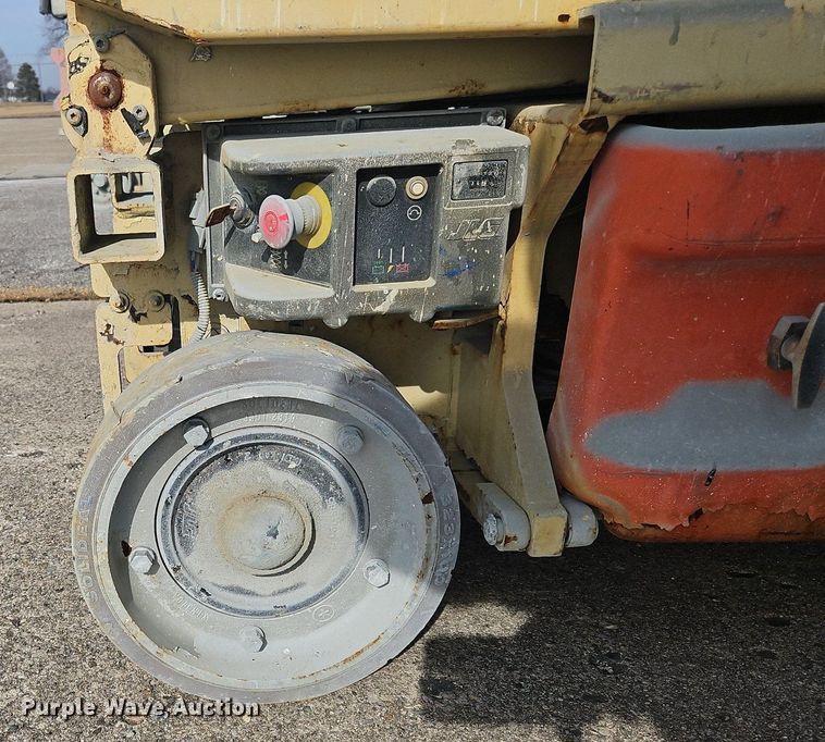 image for item OJ9730 2007 JLG 1930ES scissor lift