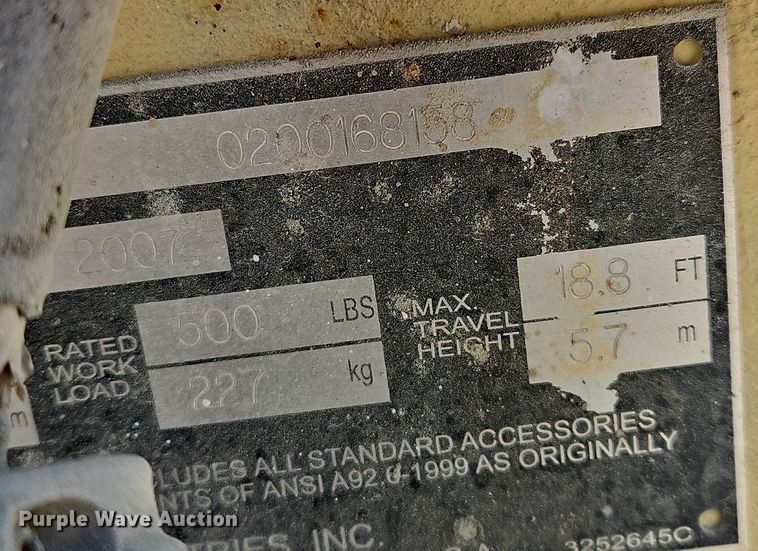 image for item OJ9730 2007 JLG 1930ES scissor lift