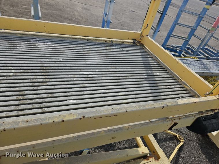 image for item OJ9733 Tronair 04-5039-5111 aircraft maintenance platform