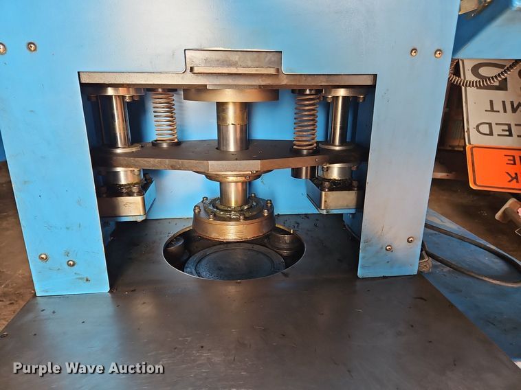 image for item OJ9735 Troxler 4140 gyratory compactor