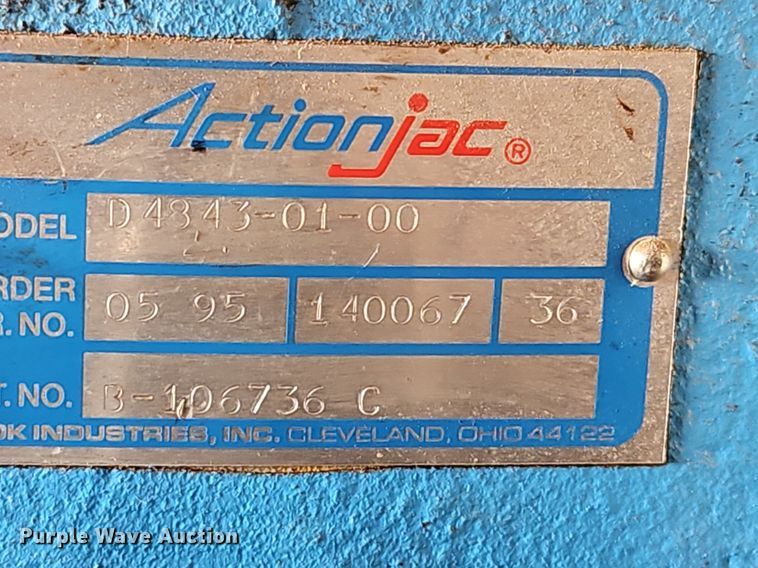 image for item OJ9735 Troxler 4140 gyratory compactor