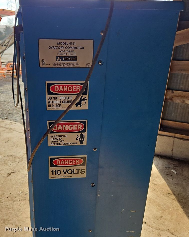 image for item OJ9736 Troxler 4141 gyratory compactor