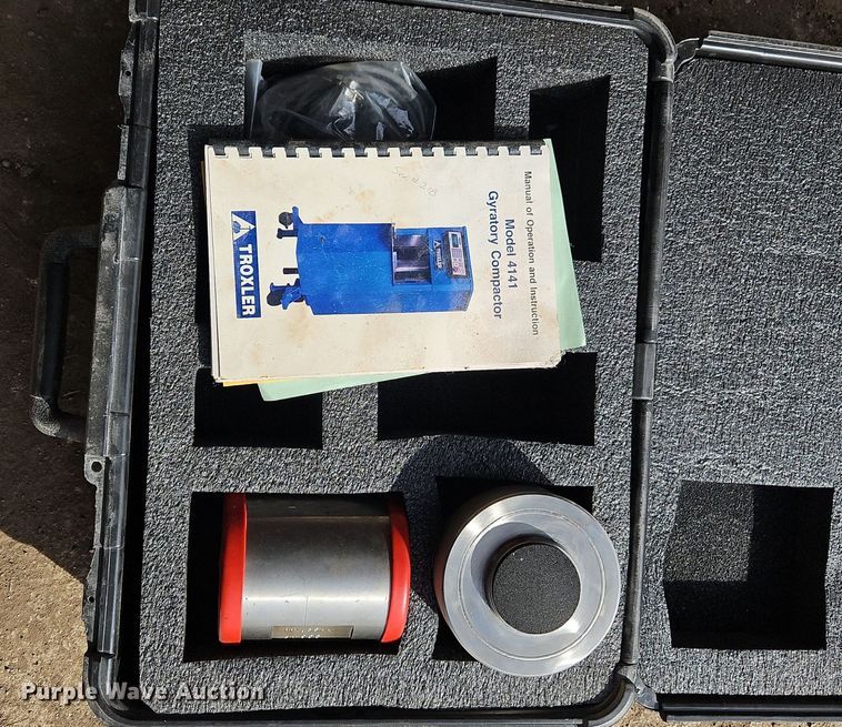 image for item OJ9737 Troxler 4141 gyratory compactor