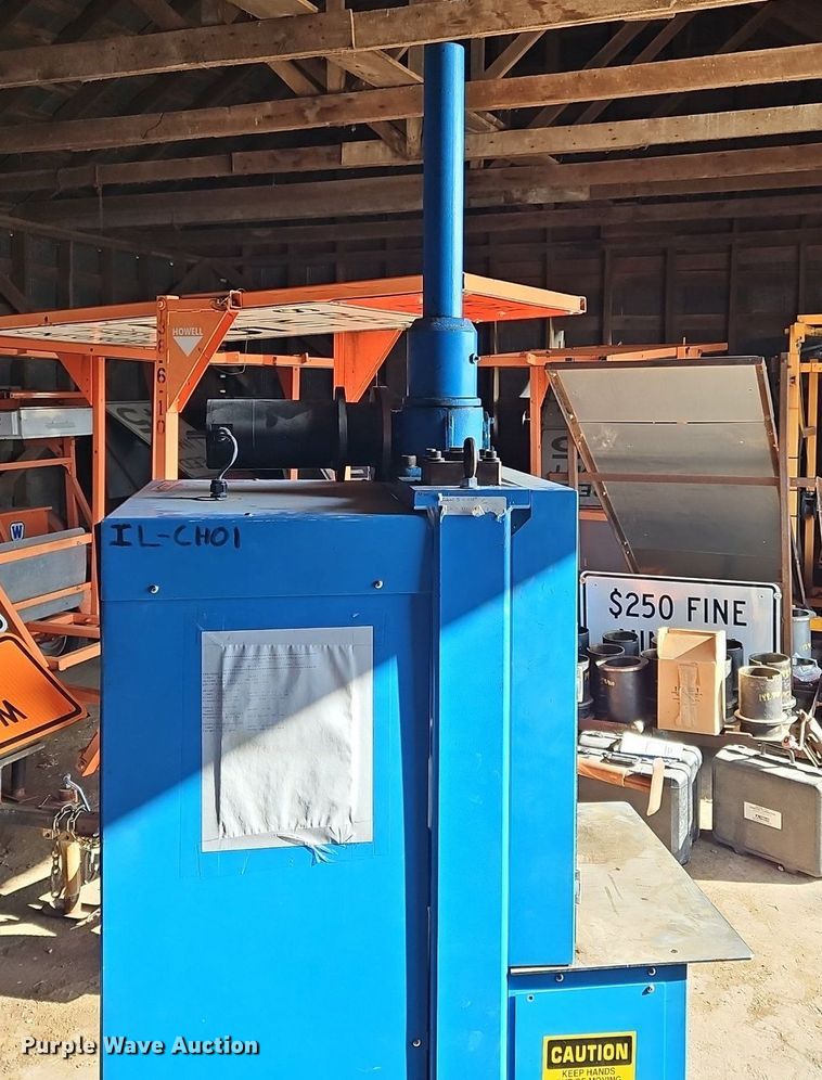 image for item OJ9740 Troxler 4140 gyratory compactor