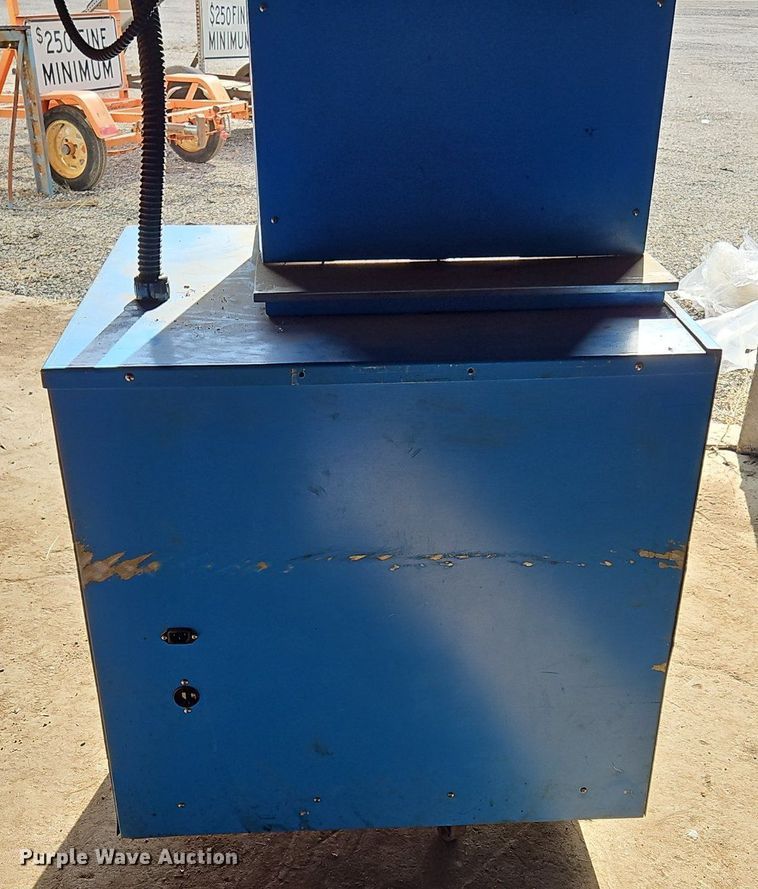 image for item OJ9742 Troxler 4140 gyratory compactor