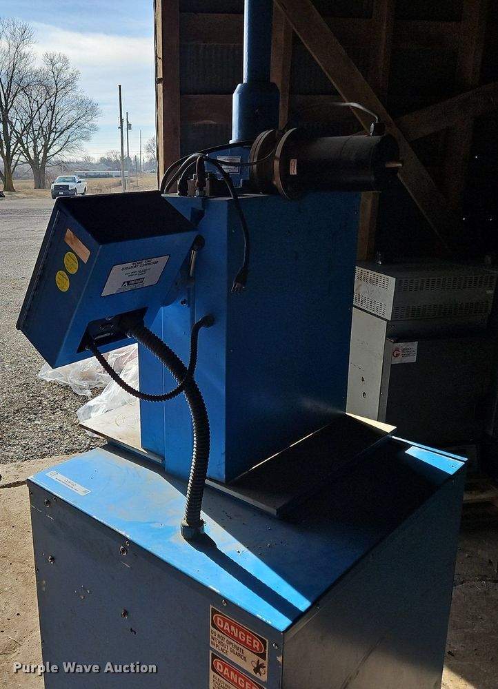 image for item OJ9742 Troxler 4140 gyratory compactor