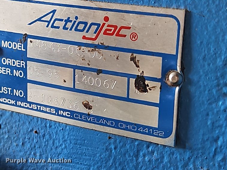 image for item OJ9742 Troxler 4140 gyratory compactor