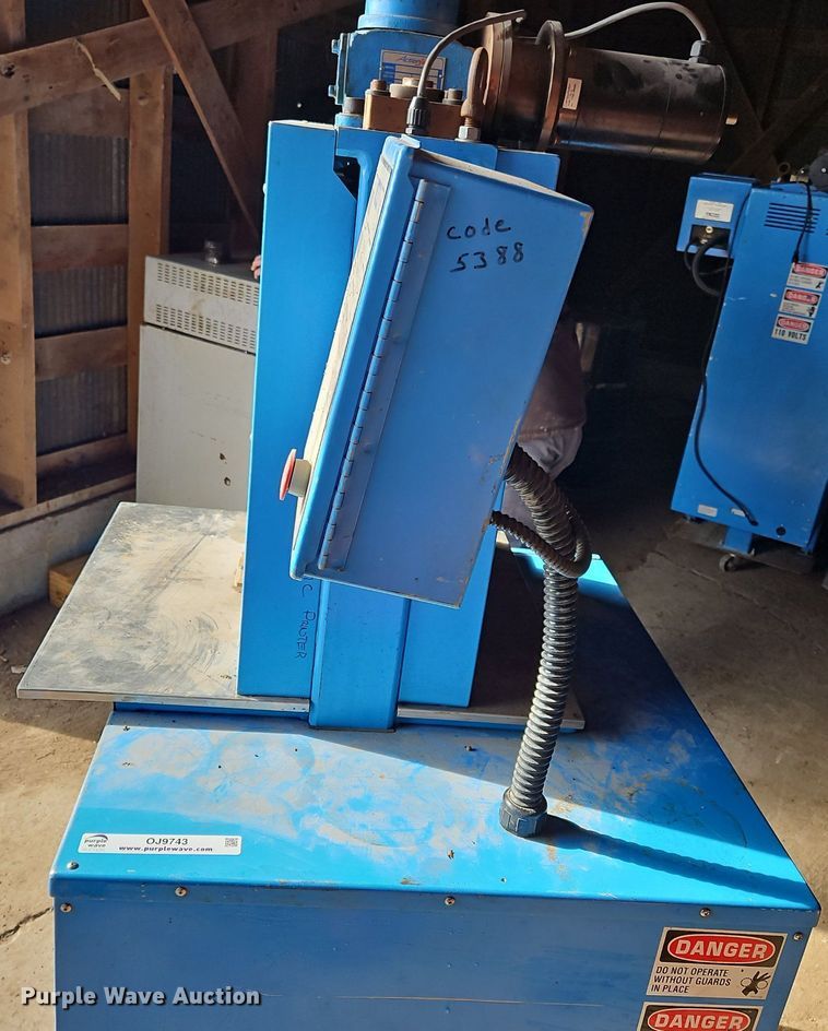 image for item OJ9743 Troxler  4140 gyratory compactor