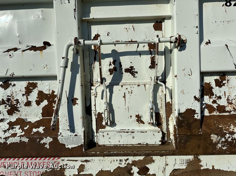 image for item OM9786 2008 International  4300M7 SBA dump truck