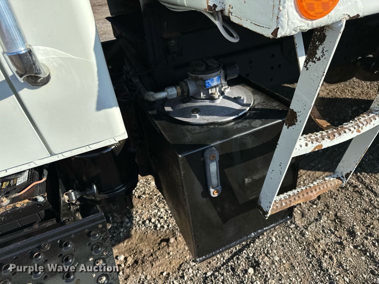 image for item OM9786 2008 International  4300M7 SBA dump truck