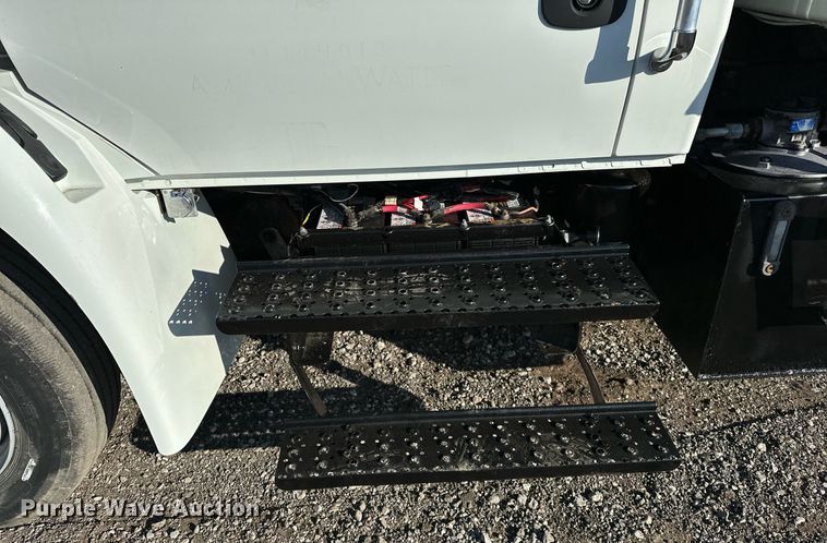 image for item OM9786 2008 International  4300M7 SBA dump truck