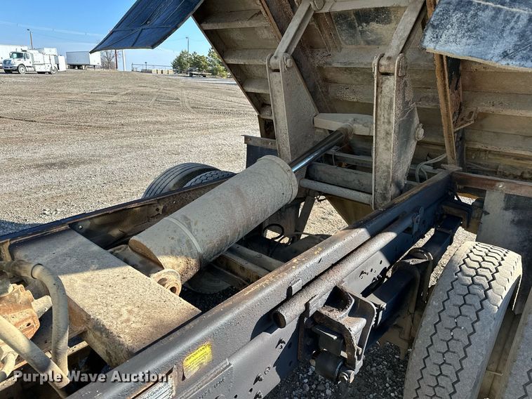 image for item OM9786 2008 International  4300M7 SBA dump truck