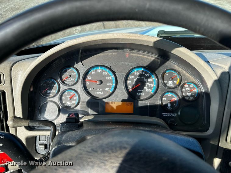 image for item OM9786 2008 International  4300M7 SBA dump truck