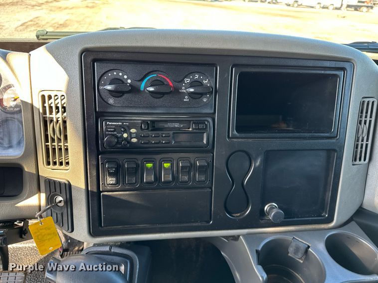 image for item OM9786 2008 International  4300M7 SBA dump truck