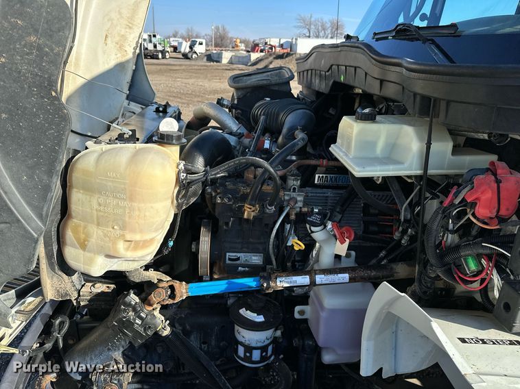 image for item OM9786 2008 International  4300M7 SBA dump truck